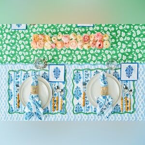 Roller Rabbit Cardoon Vine Table Runner NEW